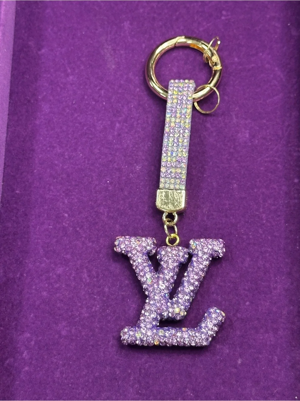 Interlocking design bling bag charm keyring 🐥